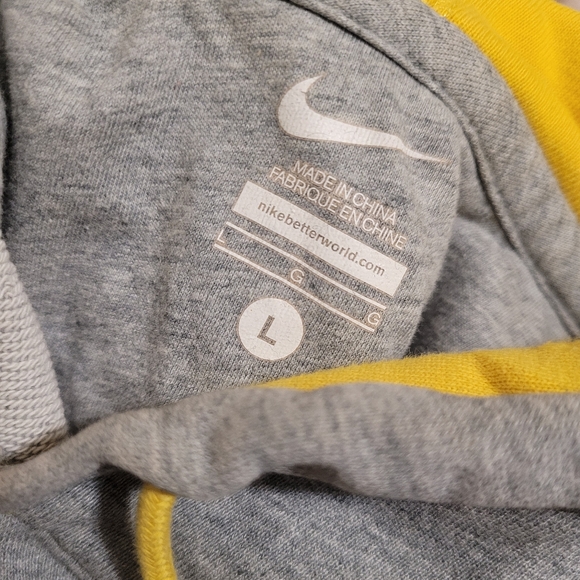 Nike Hoodie - Picture 4 of 4